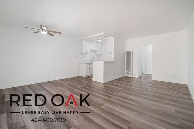 Foto del edificio - 4037 McLaughlin Ave