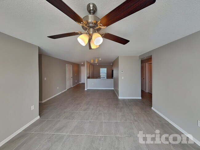 Foto del edificio - 2871 Chalmer St