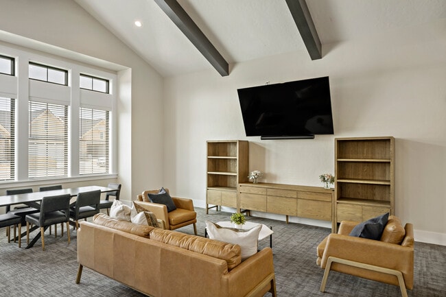 Building Photo - Cadence at Century Farm