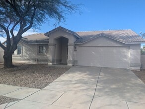 Building Photo - 9483 E Ashford Dr