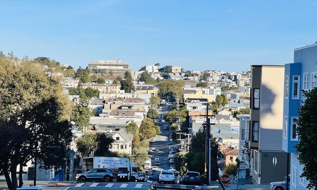 Building Photo - Boutique Condo Living at 532 Noe Street: A...
