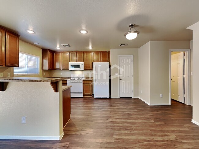 Building Photo - 8313 Time Machine Ave