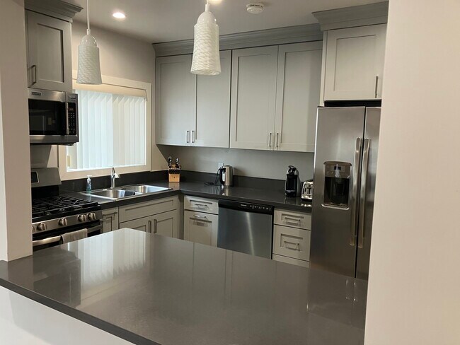 Foto del edificio - 2059 N Vermont Ave