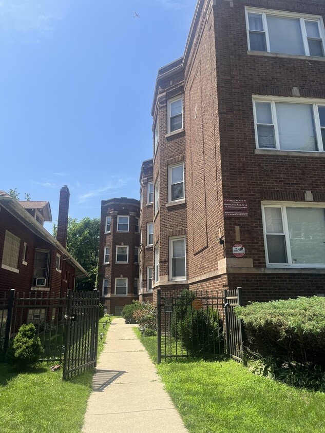 Primary Photo - 7514 S Ridgeland Ave