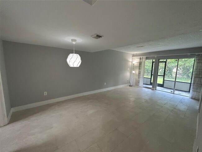 Building Photo - 8131 Lagos de Campo Blvd