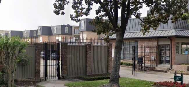 Foto del edificio - 2425 Underwood St