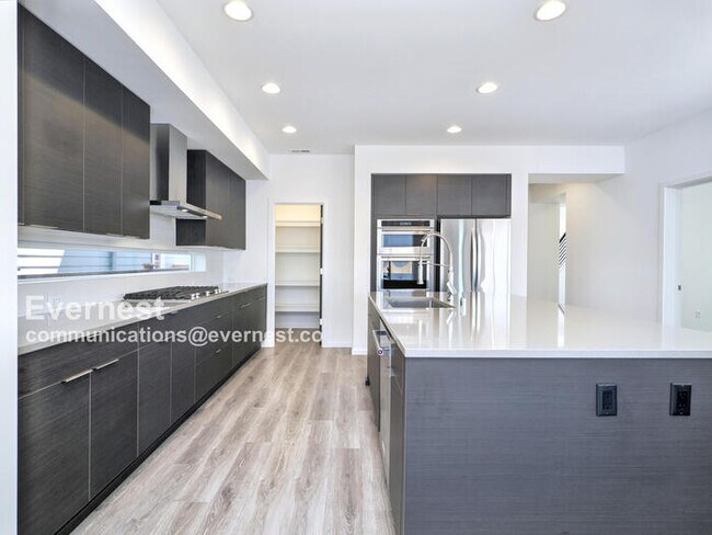 Foto del edificio - 10823 17th Pl SE
