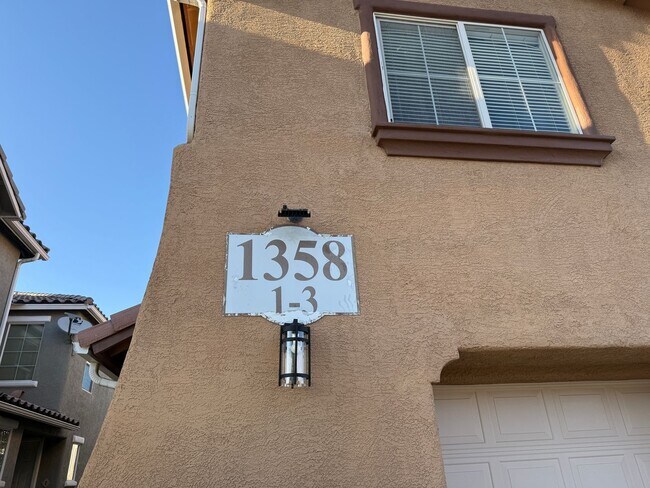 Foto del edificio - Cute Two Story Gated Townhome In Trilogy!