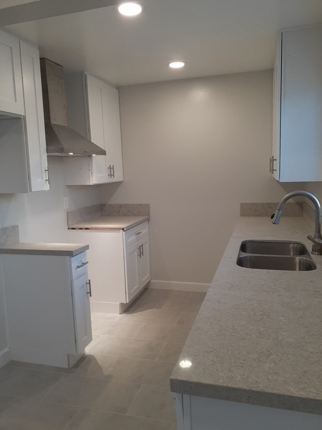 Foto principal - 7437 Haskell Ave