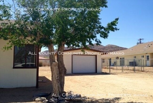 Building Photo - 2 Bedroom 1 Bathroom House for Rent in Jos...