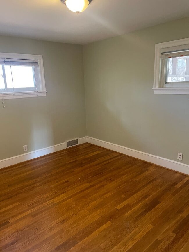 Building Photo - 5509 Skylark Rd