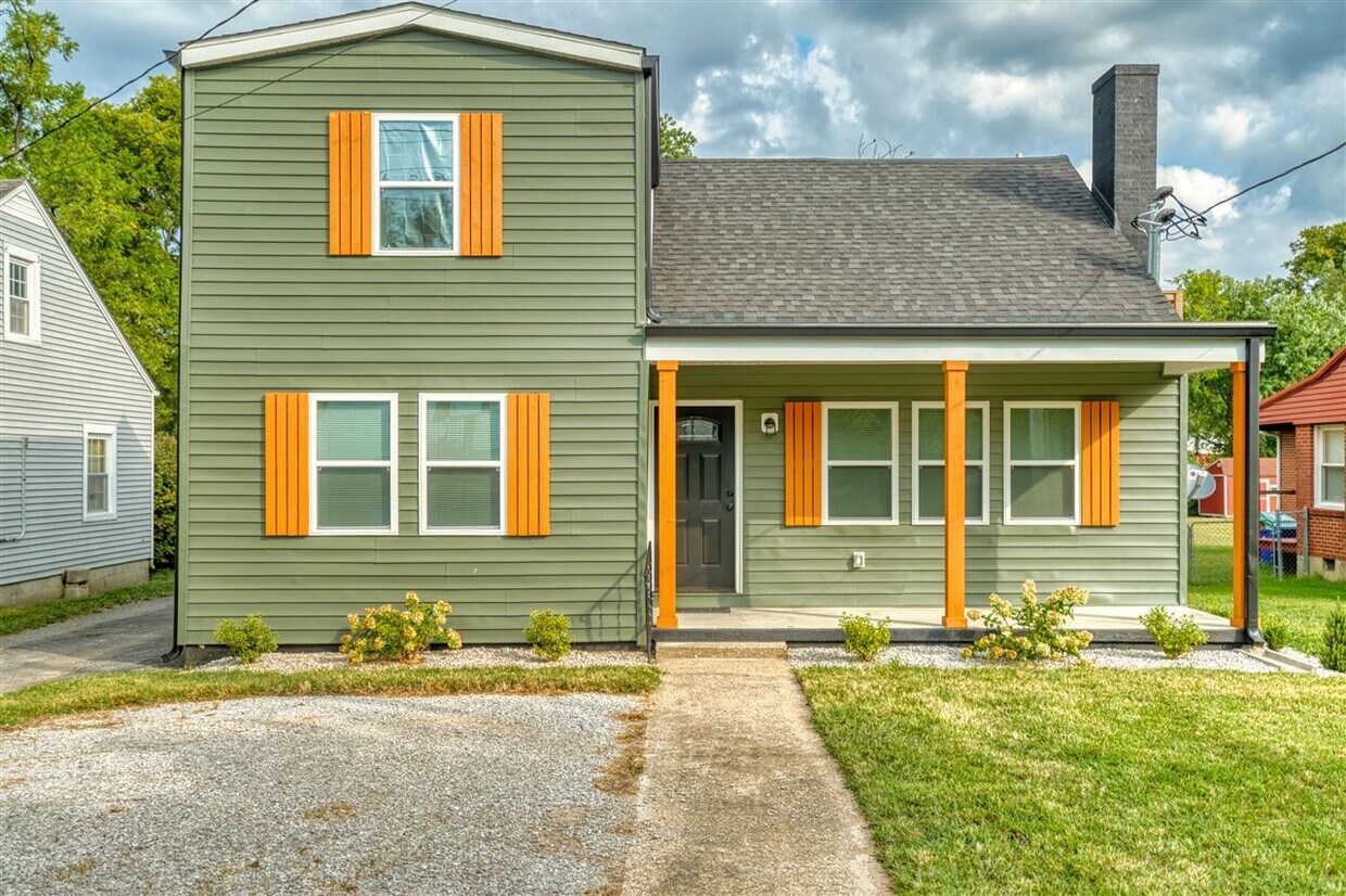 Foto principal - 704 W 7th St