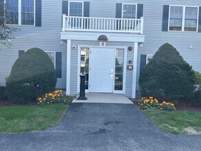 Building Photo - 4 Crestview Cir