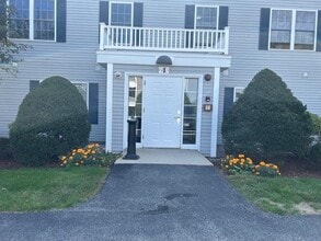 Building Photo - 4 Crestview Cir
