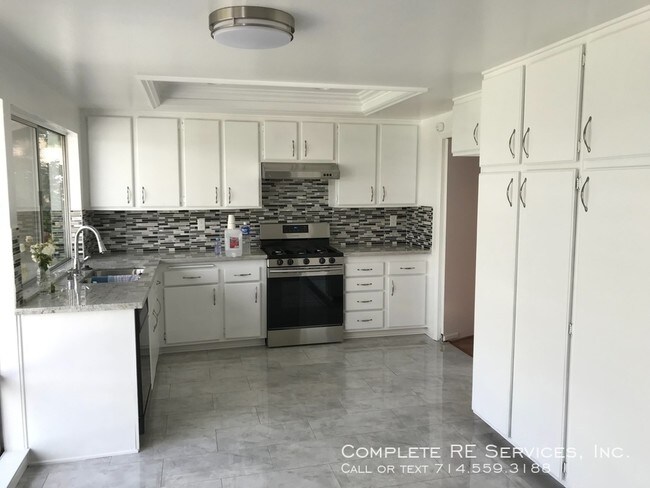 Foto del edificio - 16640 Echo Hill Way