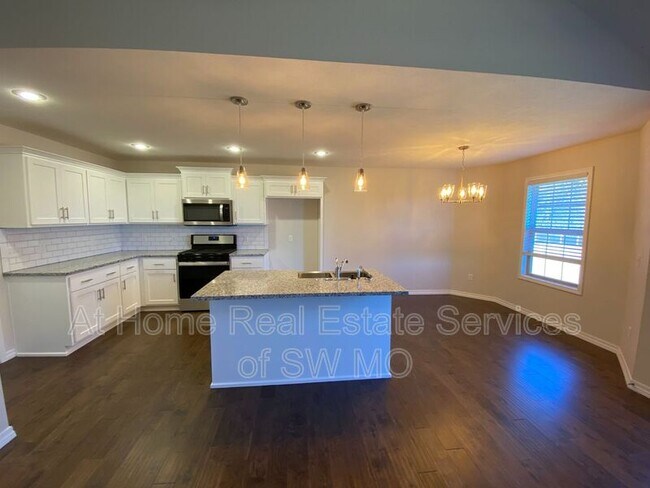 Foto del edificio - 1170 N Culpepper Ave