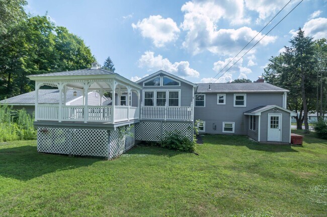 Building Photo - 32 Washburn Dr