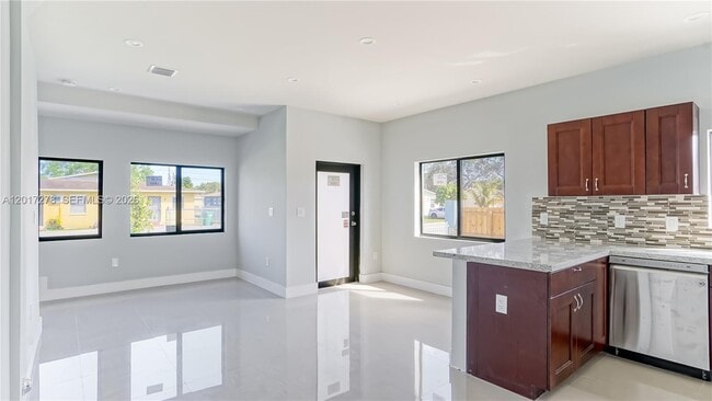 Foto del edificio - 2190 NW 96th Terrace