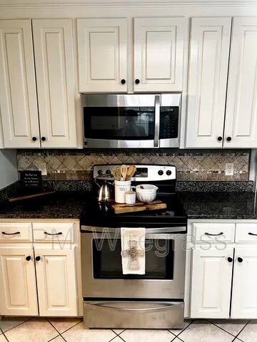 Foto del edificio - 3 bedroom 2 bathrooms single family home l...
