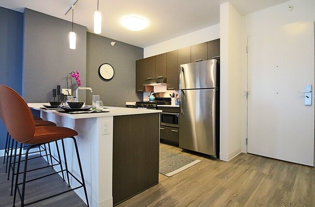 Photo - 632 N Wells St Apartment