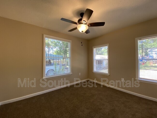 Building Photo - 1009 Vestal St