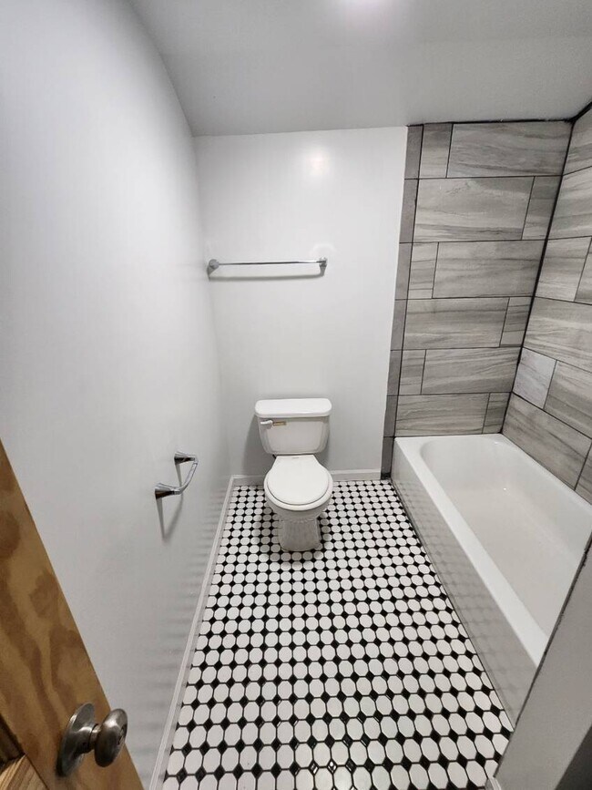 Foto del edificio - 477 Plaza Dr