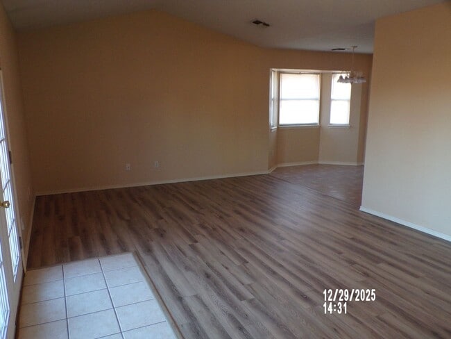 Foto del edificio - Fantastic eastside home