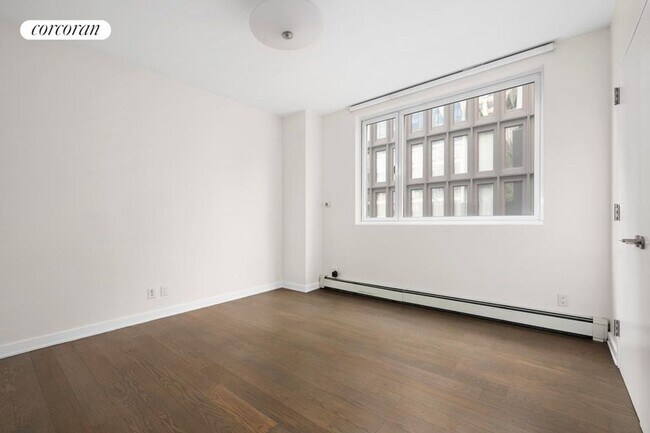 Building Photo - 22 Renwick St