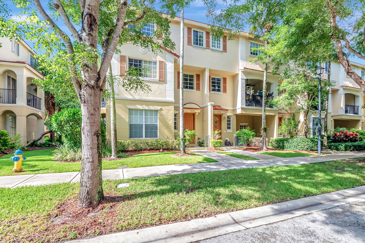 Primary Photo - 4570 Danson Way