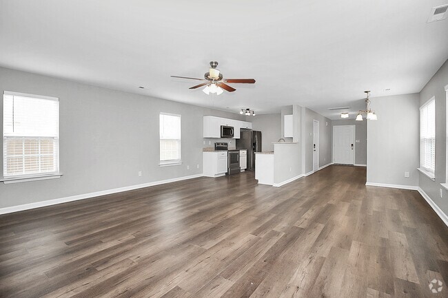 Building Photo - 3530 Crestridge Dr