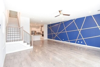 Building Photo - 1122 Live Oak St