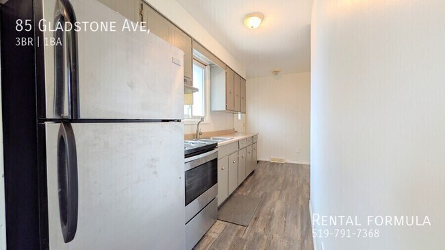 Photo du bâtiment - 85 Gladstone Ave