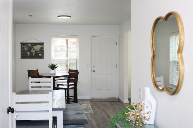 Photo - 615 W Moan Pl Townhome