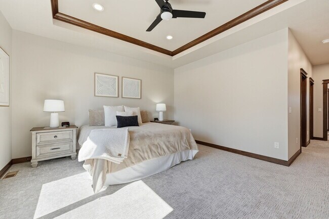 Foto del edificio - 2701 W Oak Hill Dr