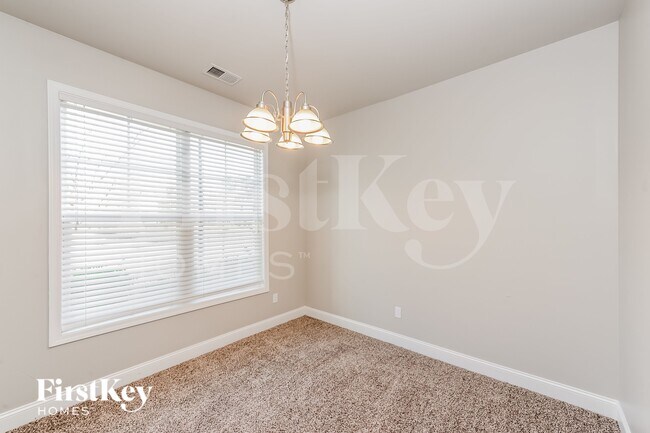 Foto del edificio - 2061 Chesley Dr