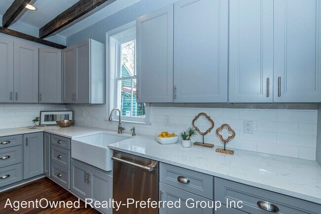Building Photo - 3 br, 2.5 bath House - 268 Rutledge Avenue