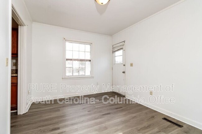 Foto del edificio - 1025 Rockymount Rd