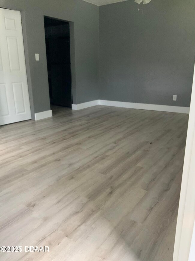 Foto del edificio - 633 Florence St