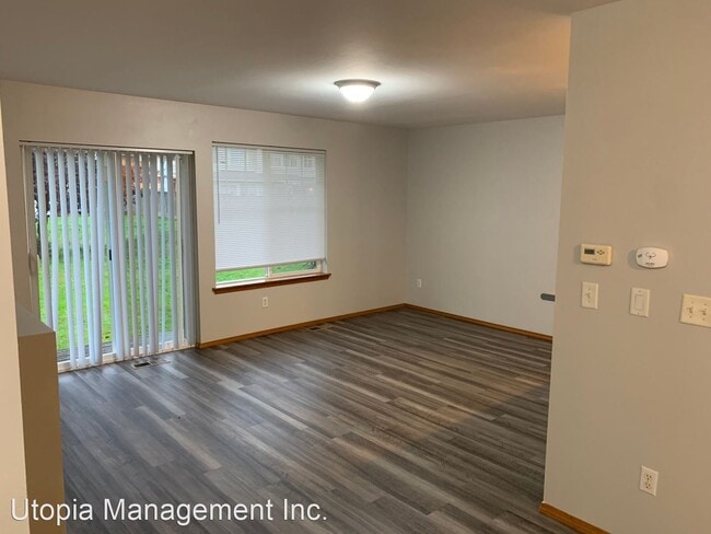 Building Photo - 4 br, 2.5 bath House - 2846 VERONA ST