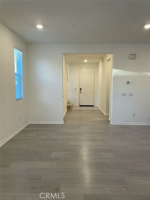 Foto del edificio - 3243 E Mt Rainier Drive