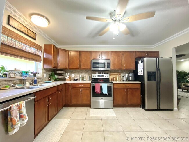 Foto del edificio - 9132 Pine Springs Dr