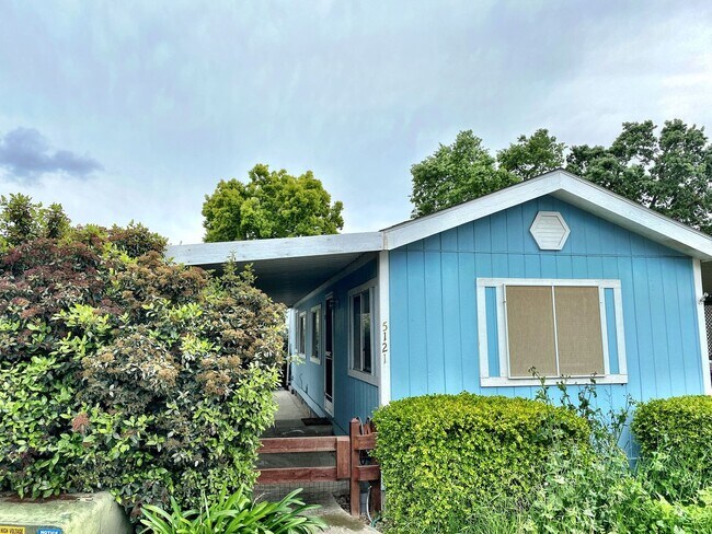 Foto del edificio - 5121 W Sunnyside Ct
