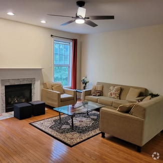 Building Photo - 586 Brittany Cir