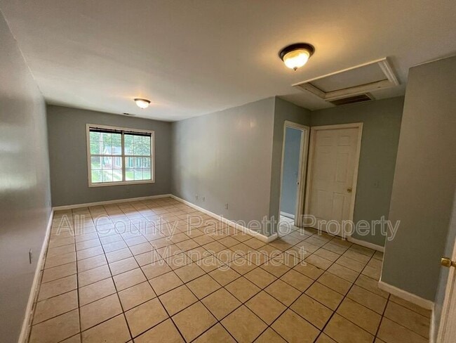 Building Photo - 204 A St