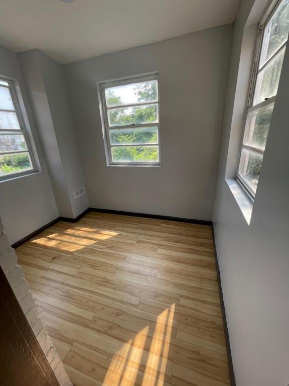 Foto del edificio - 5148 Northland Ave