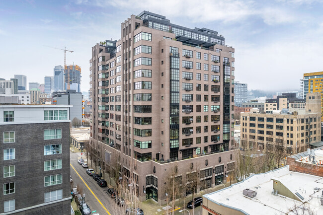 Exterior - The Elizabeth