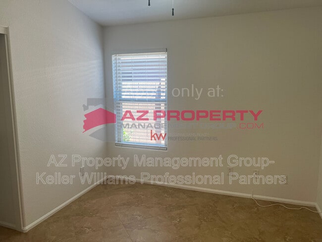 Building Photo - 3706 E Potter Dr