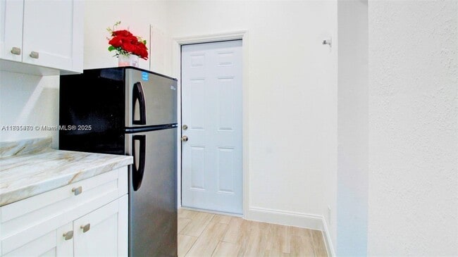 Building Photo - 6110 S Waterway Dr