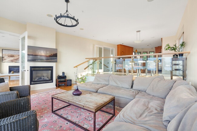 Building Photo - 2603 Wall St