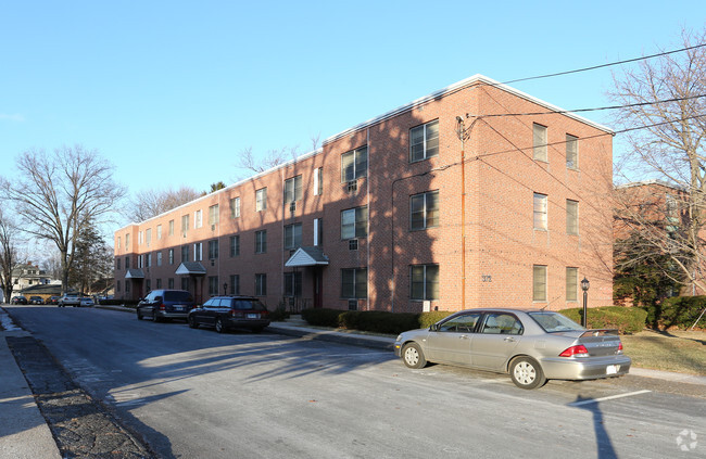 Building Photo - 366 Park Road Apartments